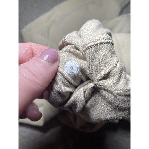 Lululemon Ready To Rulu Jogger Size 0 Beige Classic Preppy Logo Sports - Picture 6 of 11